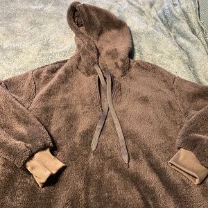 Never worn fluffy pullover